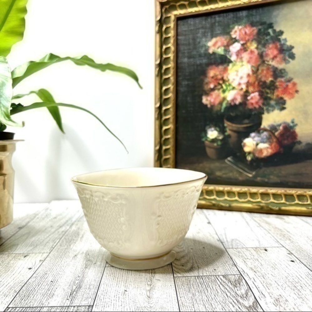 Lenox Collection The Canterbury Bowl with 24kt Gold Trim